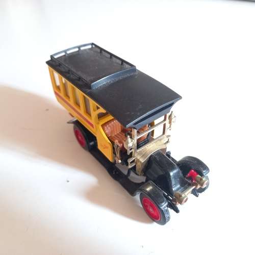 Vintage 1986 Matchbox Renault Y44 Die Cast Model Car