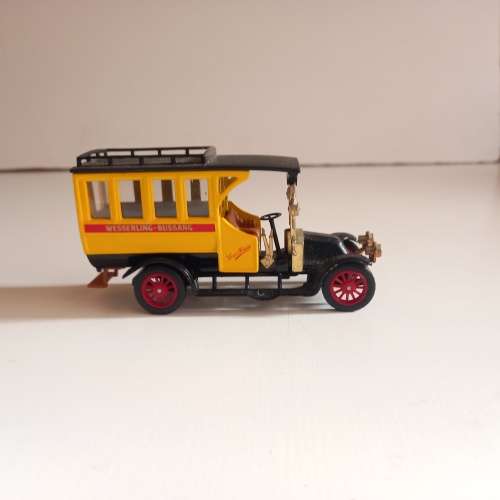 Vintage 1986 Matchbox Renault Y44 Die Cast Model Car