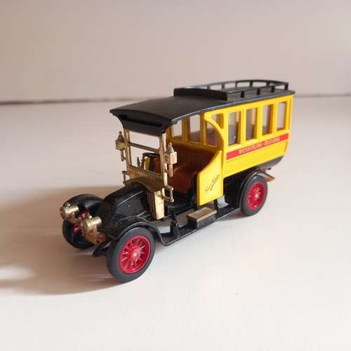 Vintage 1986 Matchbox Renault Y44 Die Cast Model Car