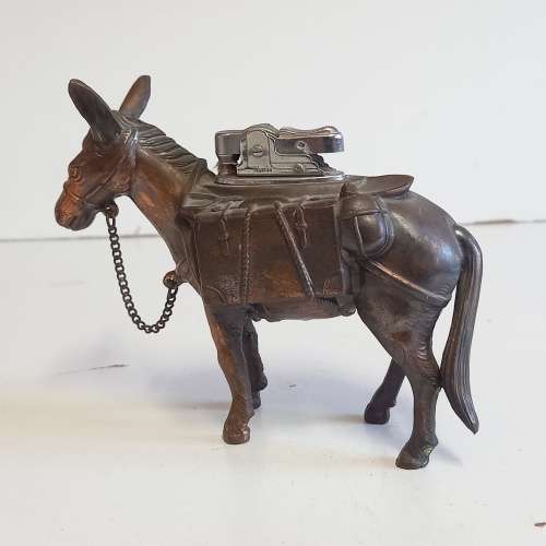 Vintage Van Hunks Ornate Mule Table Lighter - Works