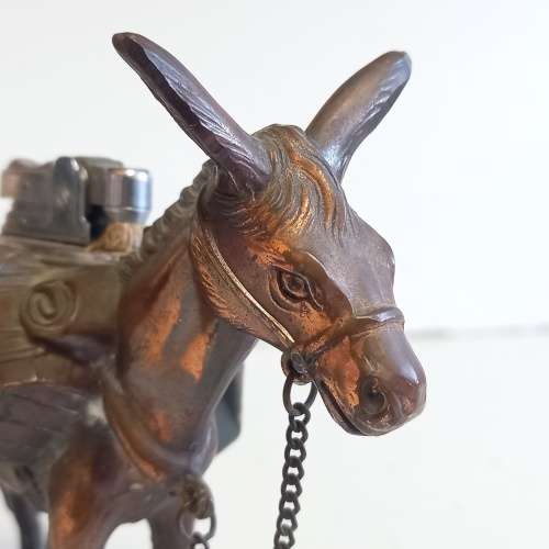 Vintage Van Hunks Ornate Mule Table Lighter - Works