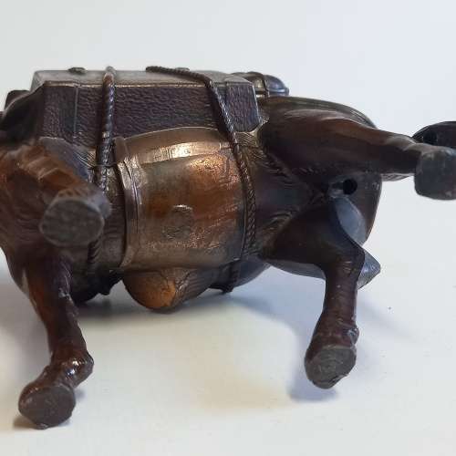 Vintage Van Hunks Ornate Mule Table Lighter - Works