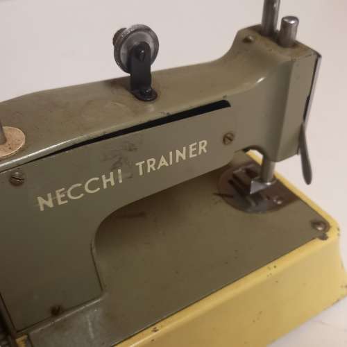 NECCHI TRAINER VINTAGE MINI SEWING MACHINE MADE IN ITALY