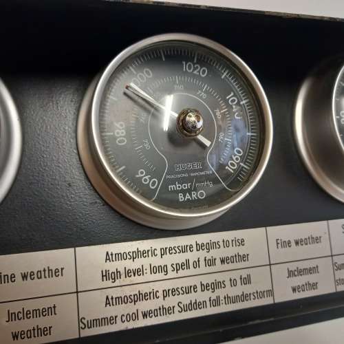 HUGER WEATHERSTATIION  BAROMETER, THERMOMETER and HYGROMETER