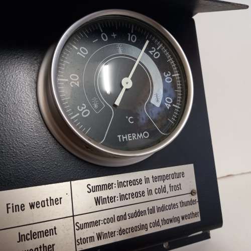 HUGER WEATHERSTATIION  BAROMETER, THERMOMETER and HYGROMETER