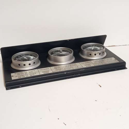 HUGER WEATHERSTATIION  BAROMETER, THERMOMETER and HYGROMETER
