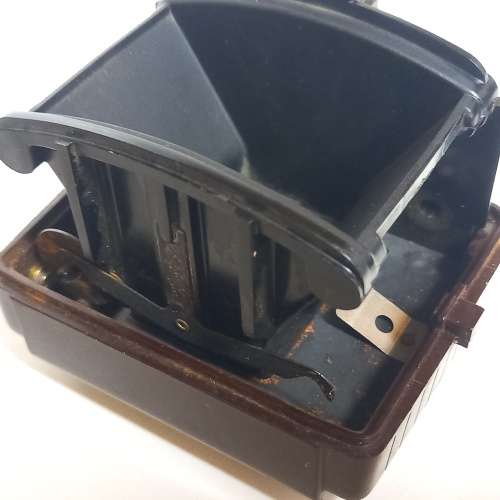 VINTAGE KODAK BROWNIE HOLIDAY FLASH CAMERA