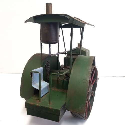 VINTAGE TIN PLATE TRACTOR