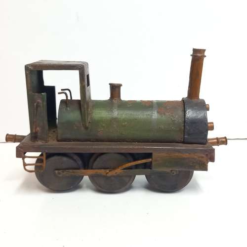 VINTAGE TIN PLATE TRAIN