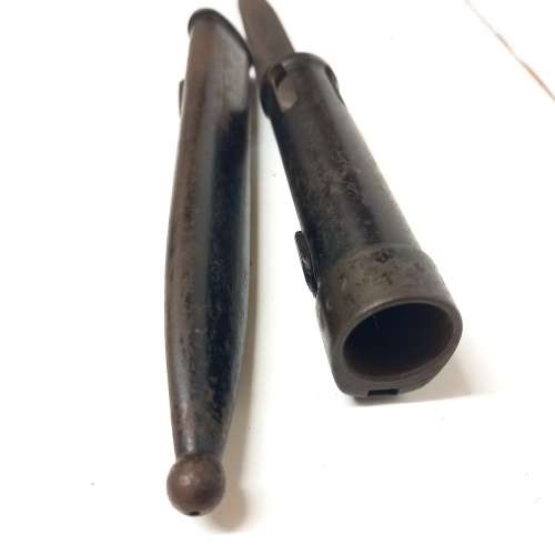 VINTAGE BAYONET 104369 AND METAL SCABBARD