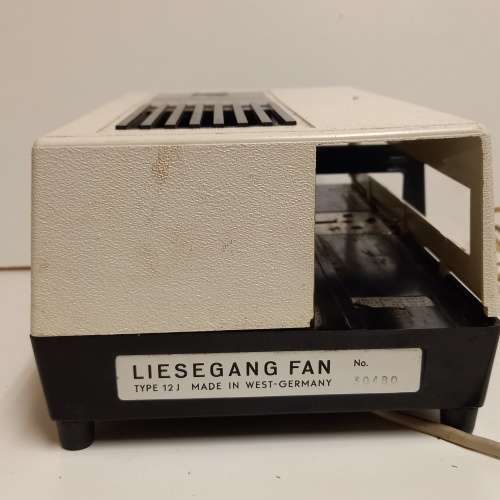 1960s LIESEGANG FAN TYPE 12J VINTAGE WORKING SLIDE PROJECTOR - WEST GERMANY
