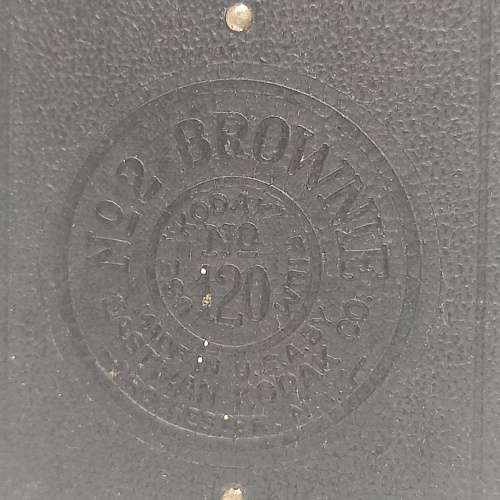 ANTIQUE KODAC BROWNIE NO2 MODEL F BOX CAMERA  MADE IN USA