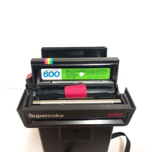 1981 POLAROID SUPERCOLOR 600 INSTANT LAND CAMERA