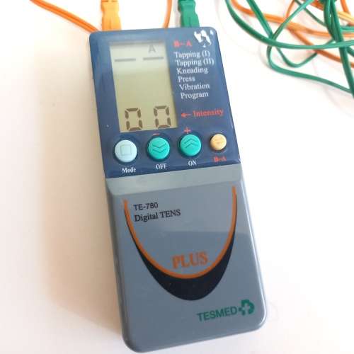 TESMED PLUS  TE780 MUSCLE TRAINING ELECTROSTIMULATOR  MADE IN ITALY