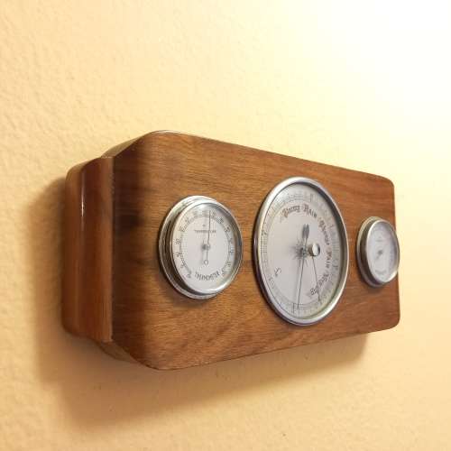VINTAGE LUFFT BAROMETER, HYGROMETER AND THERMOMETER IN HARD WOOD WEATHERSTATION  MADE IN GERMANY