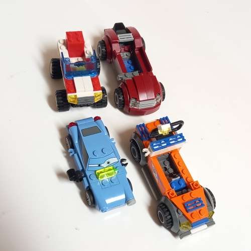 LEGO VEHICLES AND FIVE LEGO MINIFIGURES WITH EXTRA