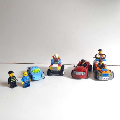LEGO VEHICLES AND FIVE LEGO MINIFIGURES WITH EXTRA