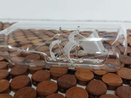 EXQUISITE SHIP IN A BOTTLE  GLASS BLOWN