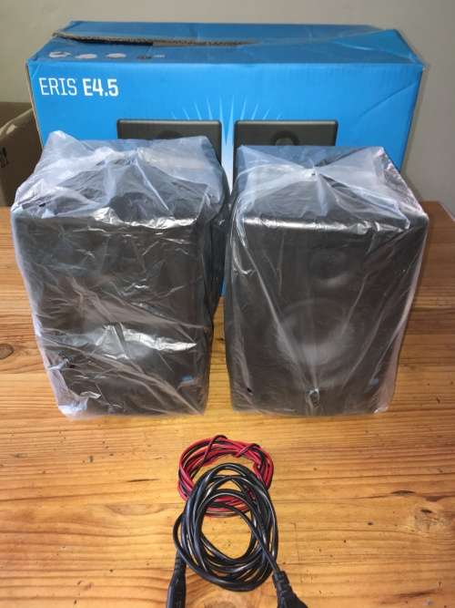 Presonus Eris 4.5 Studio Speakers (Mint Condition)