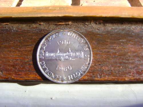 1960 UNION OF SA PROOF CROWN IN BLACK HOLDER.