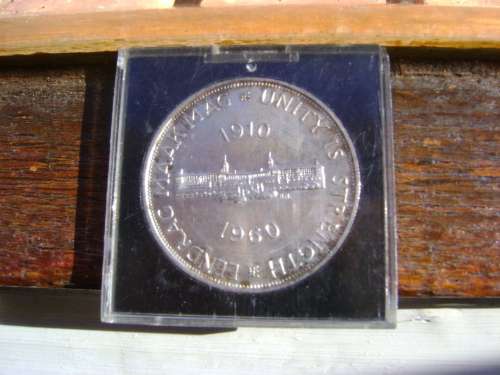 1960 UNION OF SA PROOF CROWN IN BLACK HOLDER.
