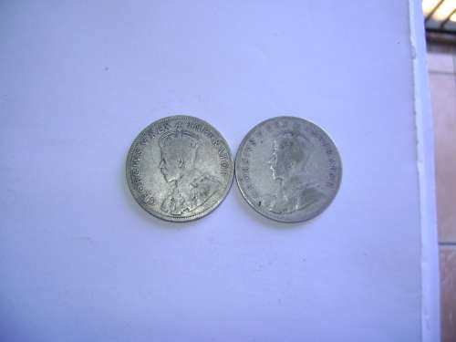 1932 ,1935 UNION SILVER 2 SHILLING COINS.SILVER 18.10 GRAMS. BID PER 1 TO TAKE 2.