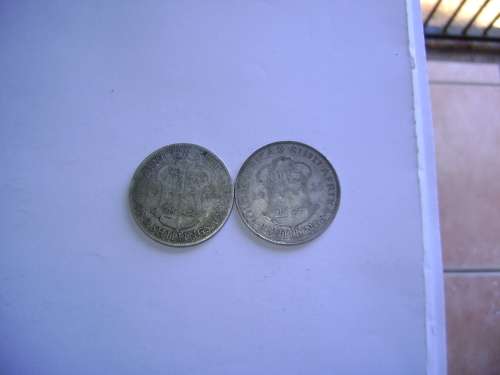 1932 ,1935 UNION SILVER 2 SHILLING COINS.SILVER 18.10 GRAMS. BID PER 1 TO TAKE 2.