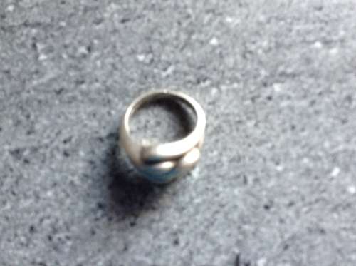 ROLLED SOLID SILVER RING.