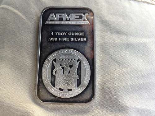 Silver  Bullion. 1oz  Troy 0.999 FIne SIlver.  Apmex SIlver BAR.