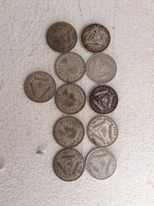 11 SILVER 50% UNION TICKEYS.