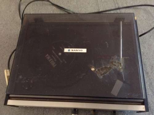 SANYO STERIO PHONOGRAPH PORTABLE SOLID STATE RECORD PLAYER.MODEL G--2517. SHIPPING R150 SEE DESCRIP.