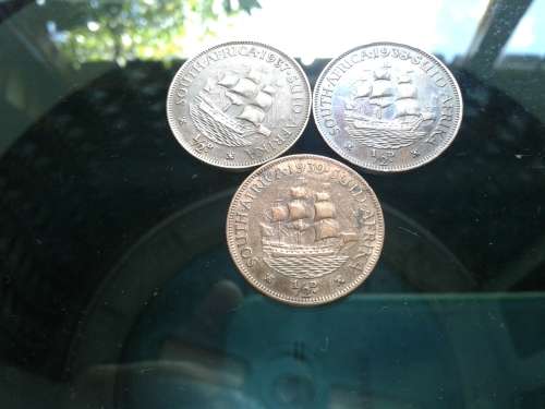 1937 ,1938 ,1939 Union half pennies Great condition.