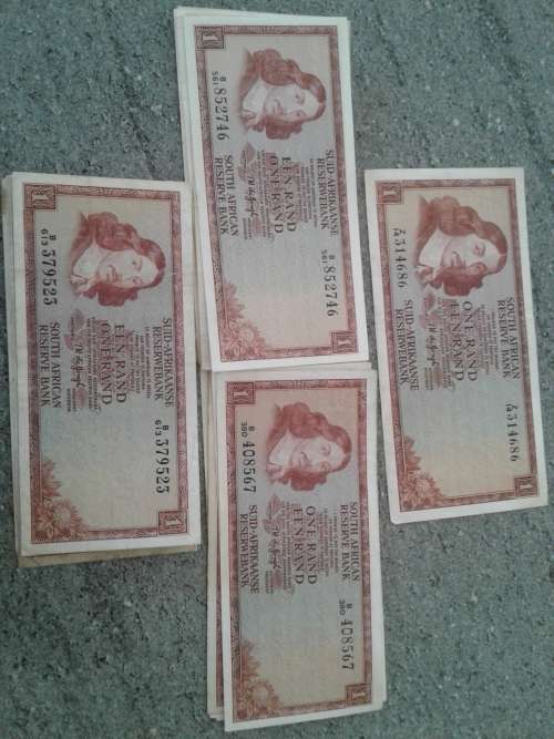 18 great Tw de Jongh r1 small -- + a large Replacement Union banknotes.Bid 1 to take all 19.