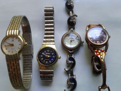 Untested Win,Zeba ,Initial and Dun ladies'wrist watches.Bid 1 taking 4.