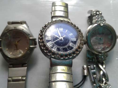 Untested Digitise, Mi-Ladies and a Justin ladies wrist watches.Bid 1 taking 3.