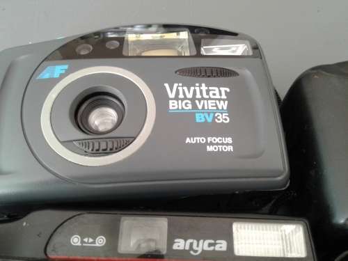 4 Vintage Cameras. Aspec c24.Kodakkb 10.Aryca.Vivitar.Untested.3 Pouches.Bid 1 taking 4.