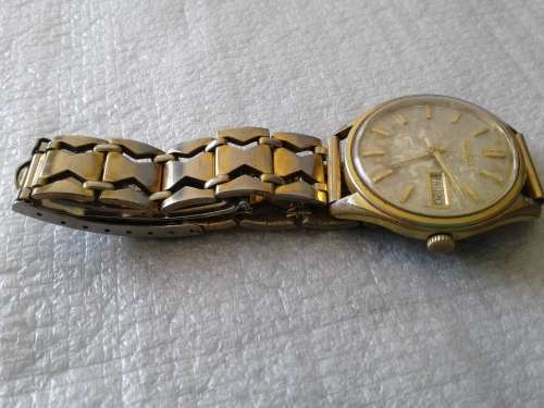 VINTAGE SEIKO GENT'S WATCH. WORKING.