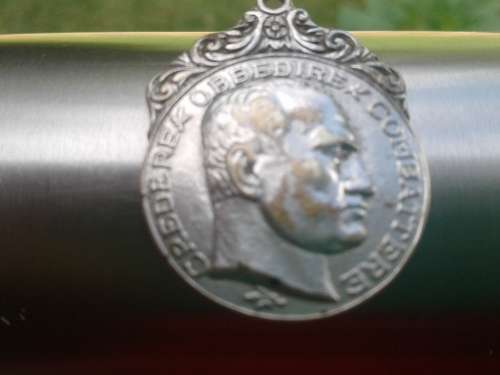 ITALIAN FASCIST CREDERE OBBEDIRE COMBATTERE MUSSOLINI PENDANT MEDAL. RARE.