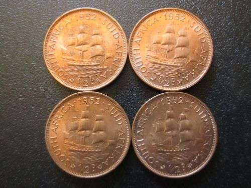 4 x 1952 Union of SA Uncirculated Half Penny (1/2D) coins, get all 4 for one bid!