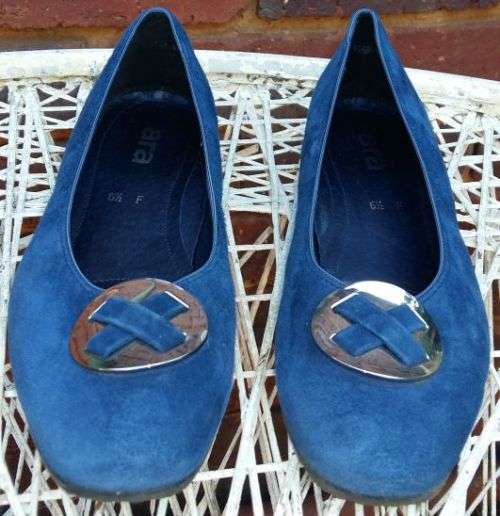 Women Pumps Blue Suede Silver Buckle Leather Size 6.5 Narrow