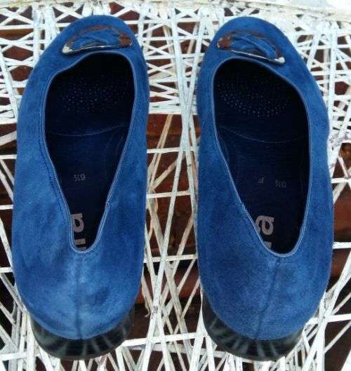 Women Pumps Blue Suede Silver Buckle Leather Size 6.5 Narrow