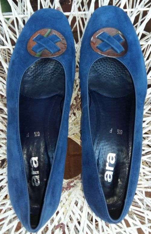 Women Pumps Blue Suede Silver Buckle Leather Size 6.5 Narrow
