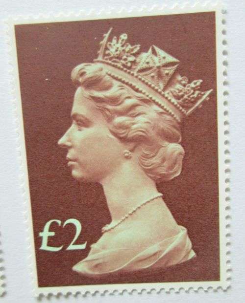 Great Britain Queen Elizabeth 1977 Stamps Enlarged 10P, 20P, 50P, 1£ (VF) & 1,2, 5 £ (Mint)