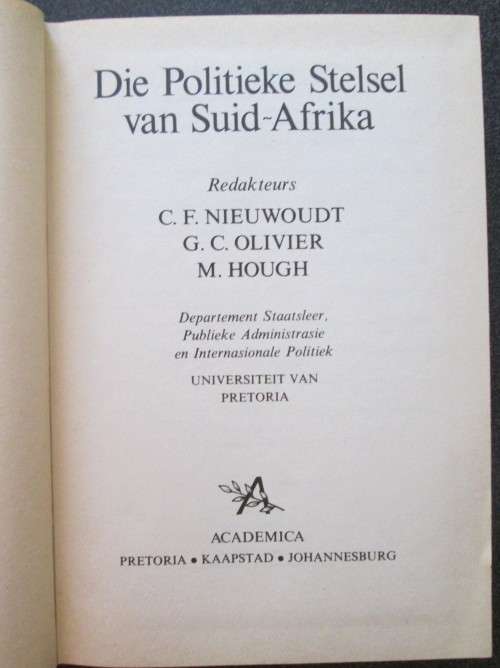 Die Politieke Stelsel van Suid-Afrika deur Nieuwoudt, Olivier, Hough