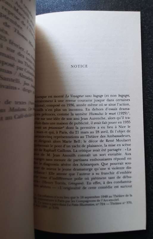 Le Voyageur sans bagage by Jean Anouilh, Edition de Bernard Beugnot, Folio Theatre, PERFECT