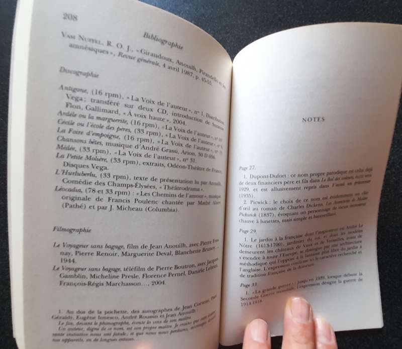 Le Voyageur sans bagage by Jean Anouilh, Edition de Bernard Beugnot, Folio Theatre, PERFECT