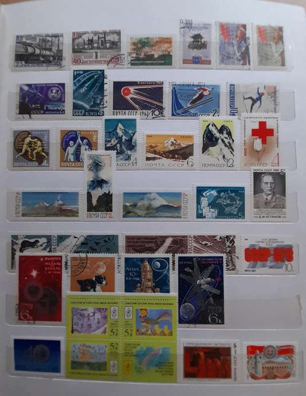 Russia USSR Stamps 1960 to 1988, Over 450 stamps, Album Included