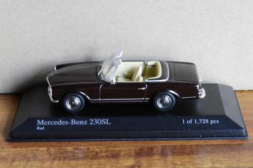 Mercedes-Benz 230SL (1965) by Minichamps