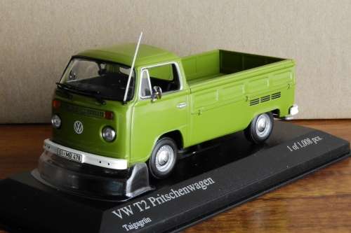 VW T2 Pritschenwagen  (1972) by Minichamps