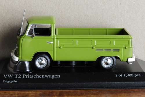 VW T2 Pritschenwagen  (1972) by Minichamps